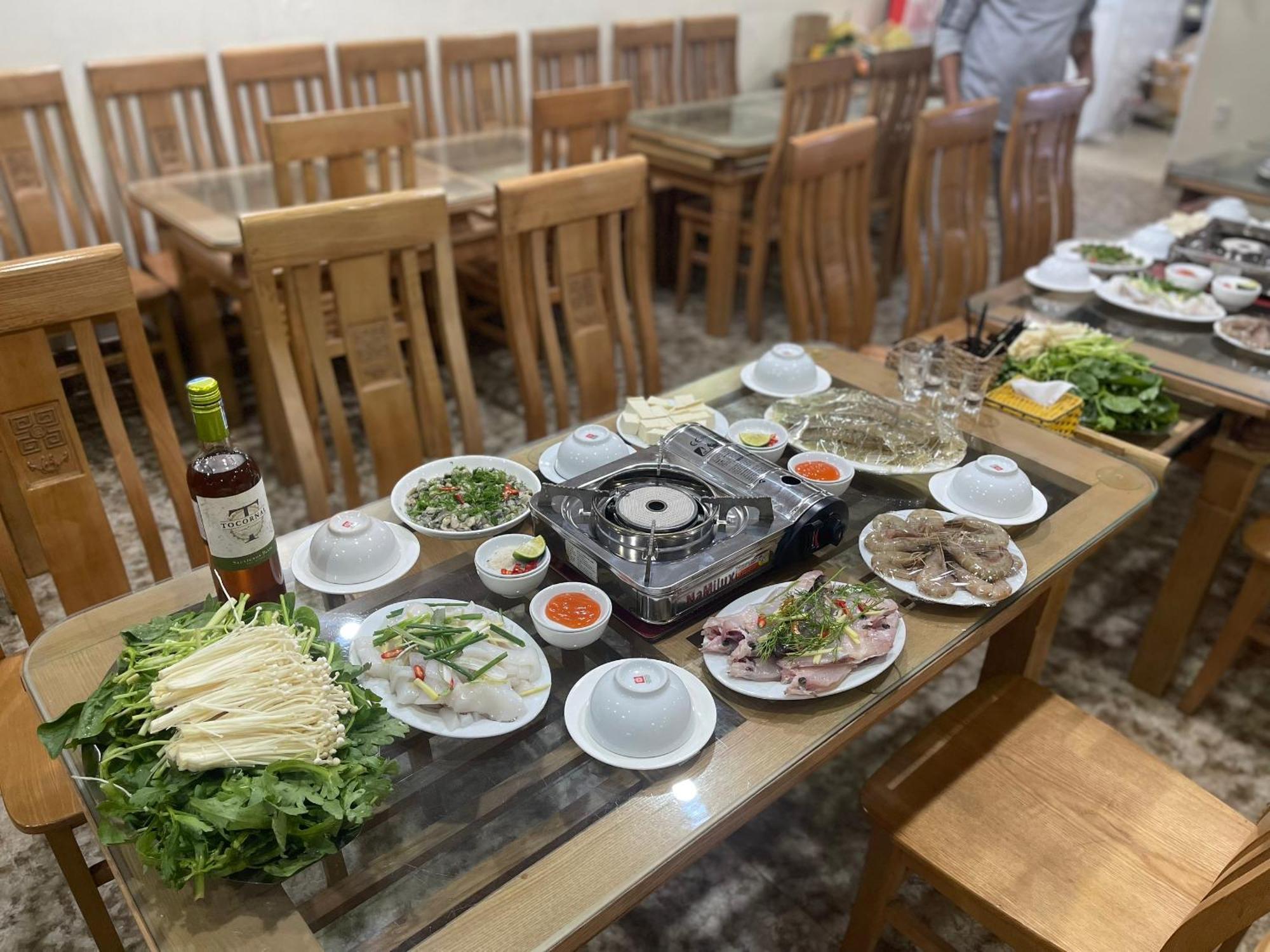 Phuong Dong Hotel Dong Khe Sau Екстериор снимка