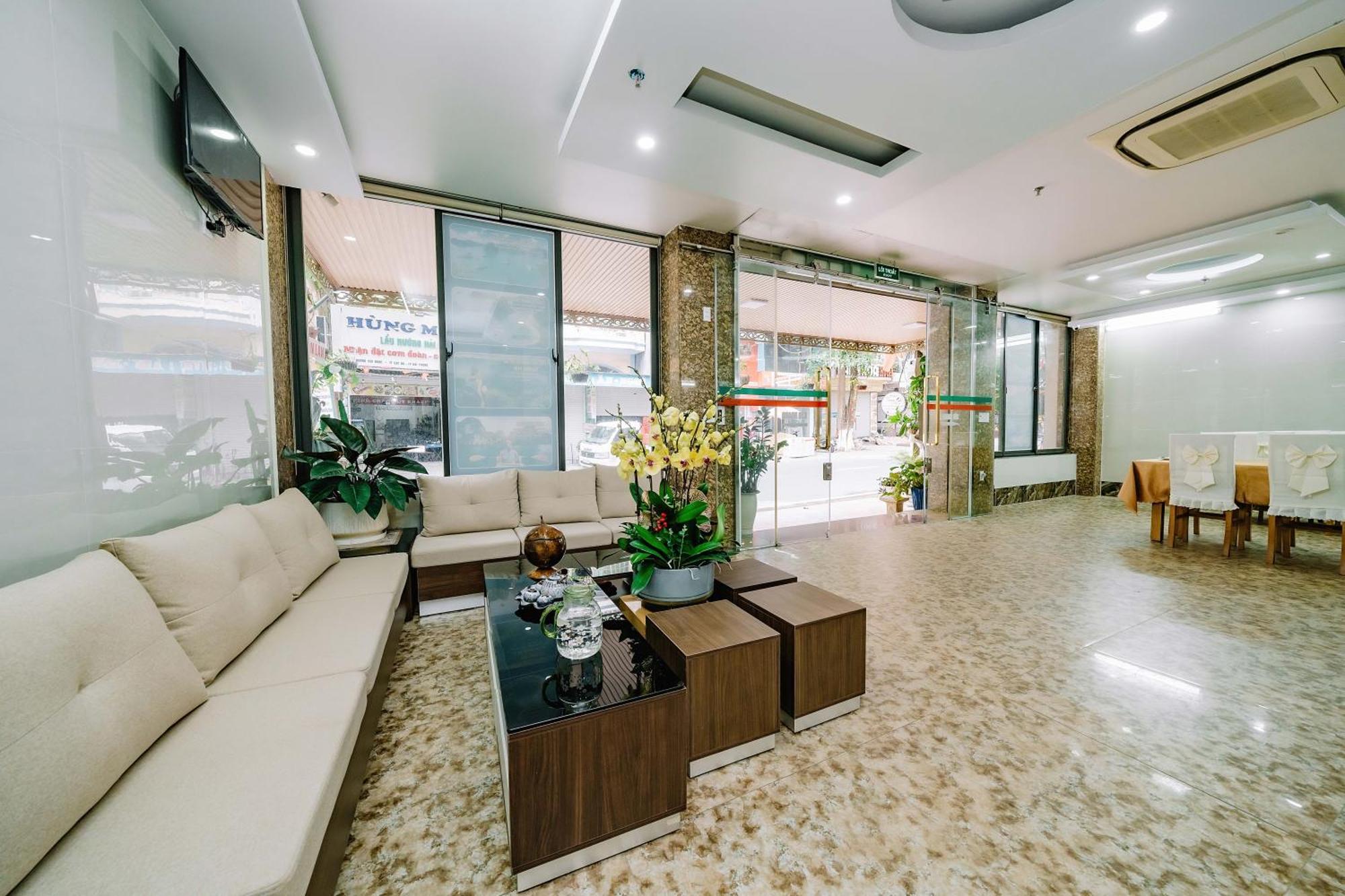 Phuong Dong Hotel Dong Khe Sau Екстериор снимка