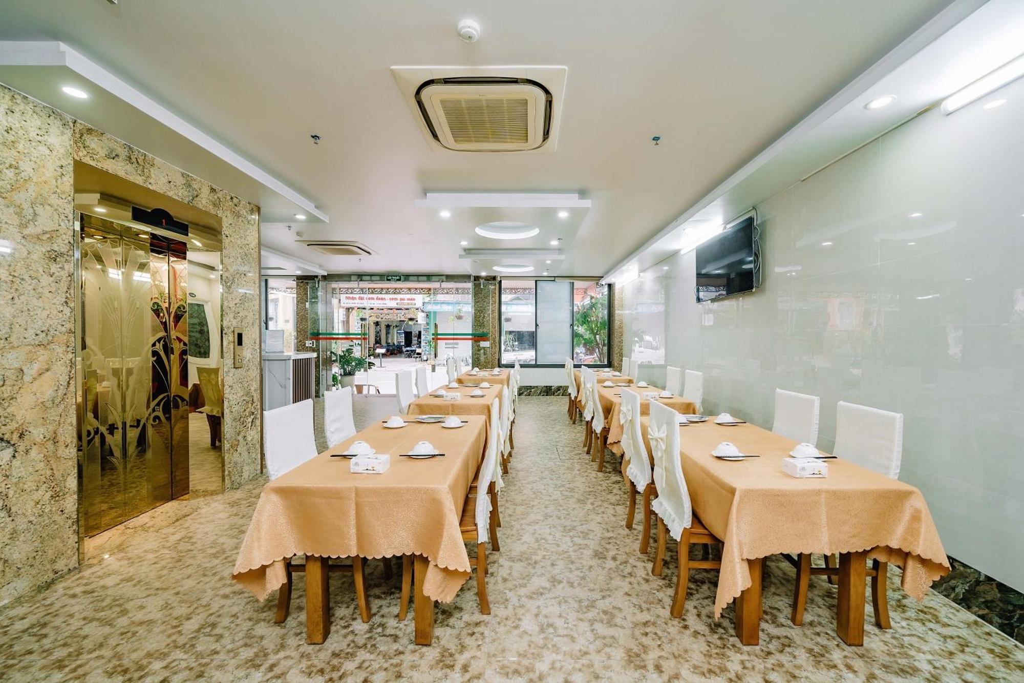 Phuong Dong Hotel Dong Khe Sau Екстериор снимка