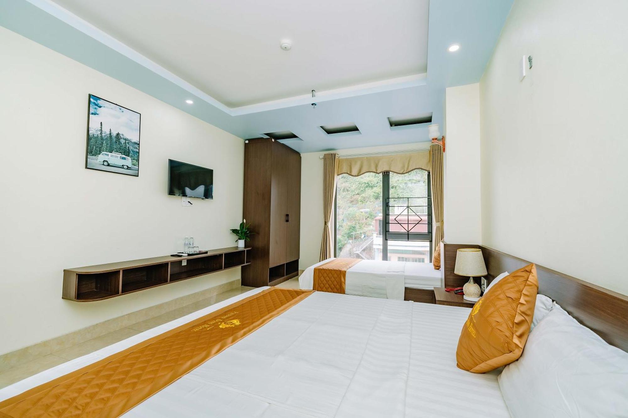 Phuong Dong Hotel Dong Khe Sau Екстериор снимка