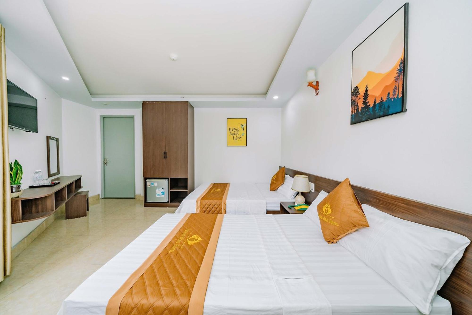 Phuong Dong Hotel Dong Khe Sau Екстериор снимка